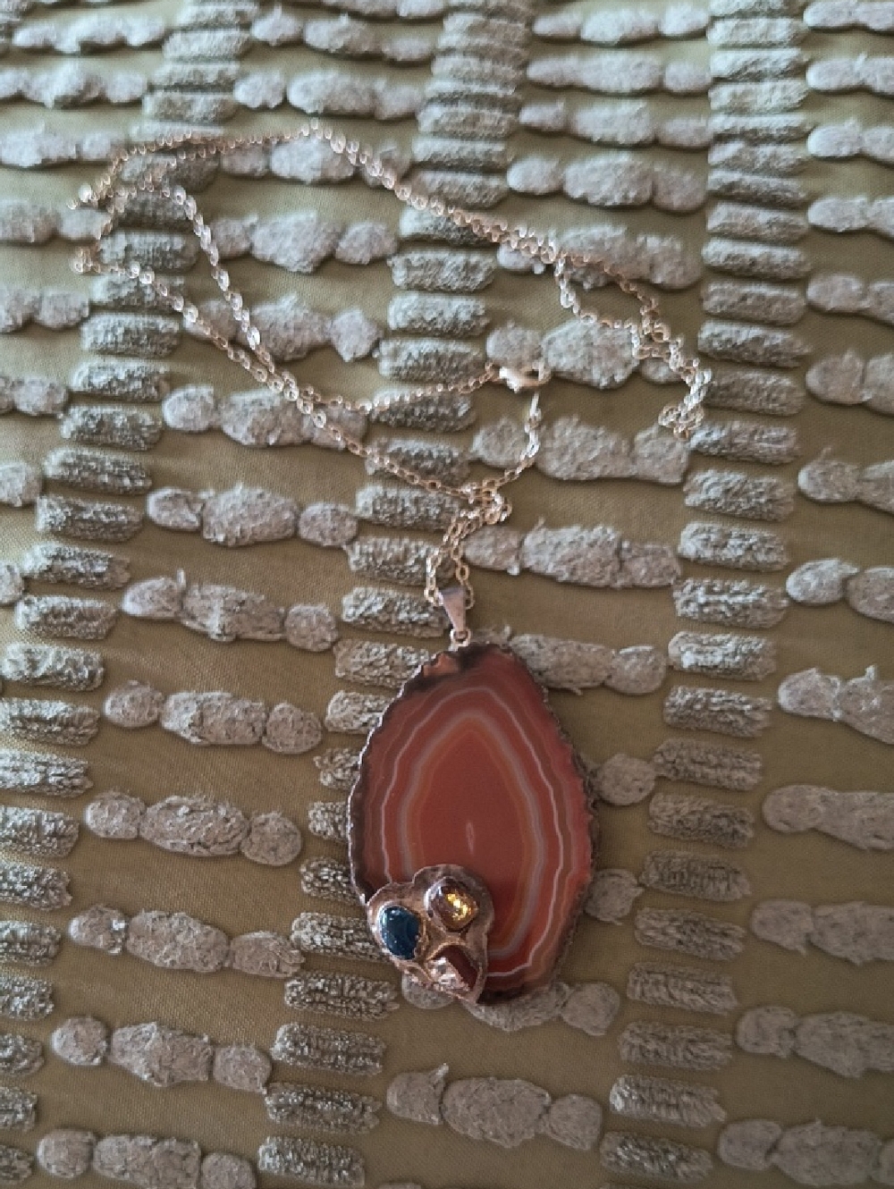 Agate Slice Pendant Necklace in Brown and Gold